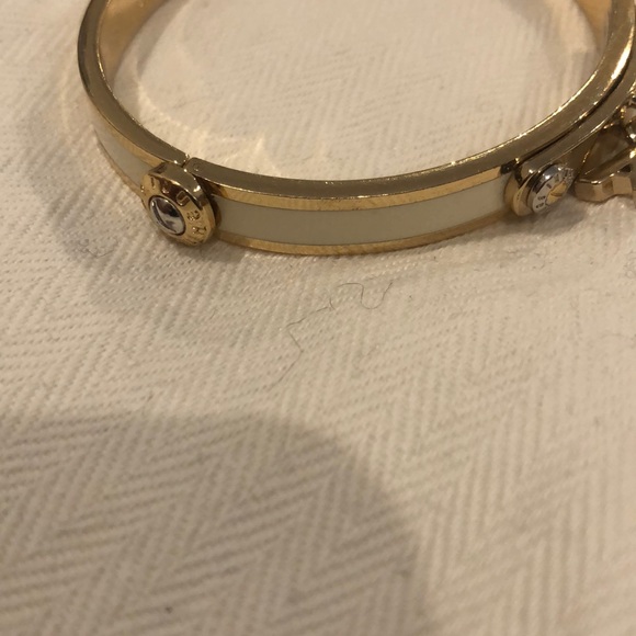 Henri Bendel “A” Initial Bangle - Picture 3 of 4